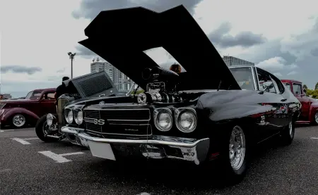 car-image